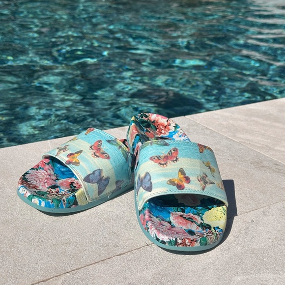 Johnny Was Costa Azul Butterfly Pool Slides Sandal 8M - Picture 8 of 10